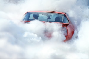 Sie werden nach Ihrem Test feststellen: Autostaubsauger mit 12V lassen sich oft über den Zigarettenanzünder im Auto betreiben. Jedoch wird dabei die Umwelt belastet.