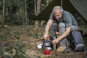 Idealerweise führen Sie vor dem Trip einen eigene kleinen Camping-Kochtopf-Test durch. Wir erklären, worauf zu achten ist.