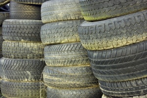 Wollen Sie eine Reifen-Wandhalterung kaufen, sollten Sie das Gewicht Ihrer Reifen berücksichtigen.