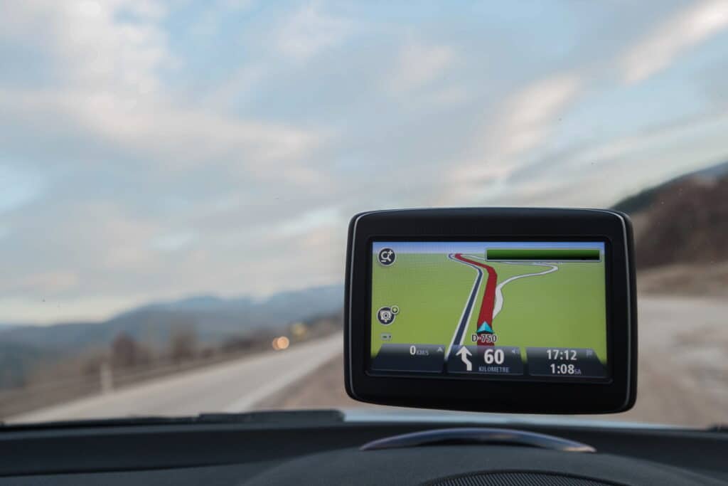 Naviceiver im Test: Autoradio und Navigationsgerät in einem.
